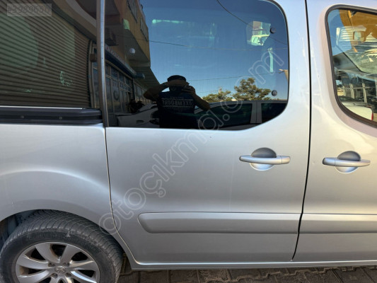 2017 PEUGEOT PARTNER SAĞ SÜRGÜLÜ KAPI ORJ ÇIKMA