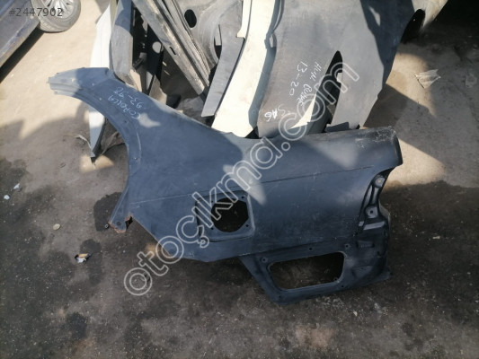 TOYOTA COROLLA 1993-98  SOL ARKA ÇAMURLUK ÇELİKLER OTO ÇIKMA