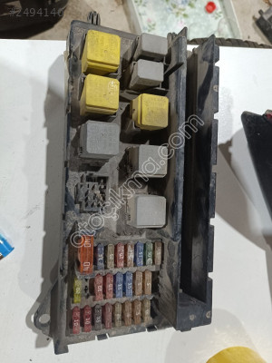MERCEDES SPRİNTER SİGORTA KUTUSU 518817028