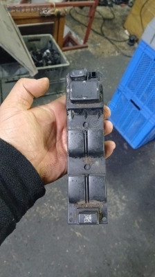Mazda 5 Cam Düğmesi