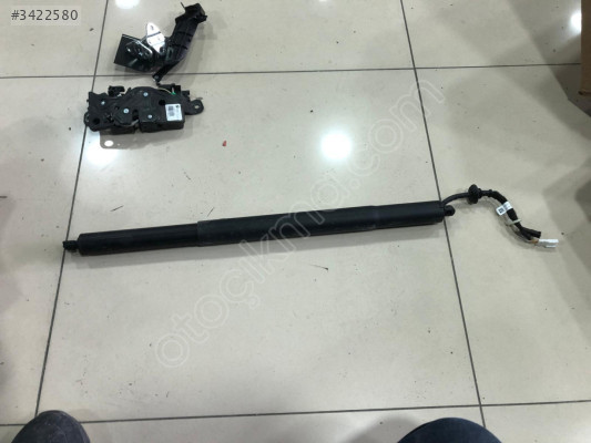 BMW X5 G05 SAĞ BAGAJ AMORTİSÖRÜ 2760699-01