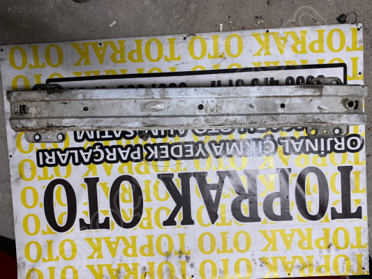 Fiat doblo 4 çıkma ön tampon demiri
