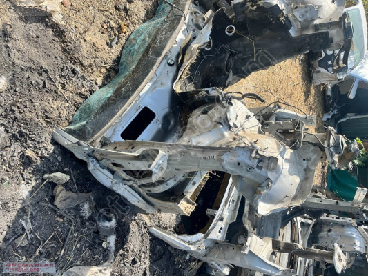 MERCEDES W211 SAĞ ÖN ŞASİ GÜÇMANLAR