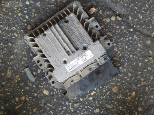 Renault Fluence motor beyni 110 motor