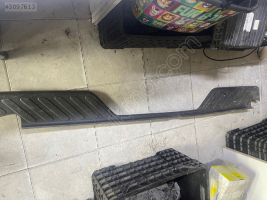 FORD RANGER ARKA BASAMAK KAPLAMASI SÖKME ORİJİNAL