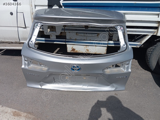 2023 2025 Toyota Corolla cross arka bagaj kapağı