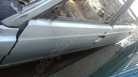 renault R9 sol ön kapı