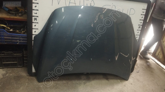 2011-19 Volvo v40 motor kaputu orjinal çıkma