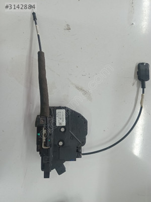 Megan 3 arka kapi kilidi sag orj sifir 825020030R