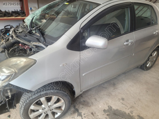 1999-2011 TOYOTA YARİS SOL ÖN KAPI