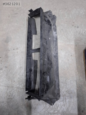 Ford focus interkol radyatör davlumbazi BM518312A