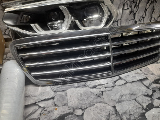 A 203 880 0223 Mercedes C Serisi W203 Ön Panjur Çıkma Orjinal