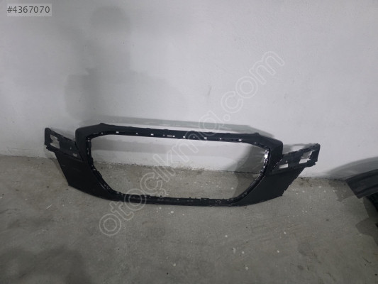 AUDİ Q4 E-TRON ORJINAL ÖN PANJUR ÇERÇEVESİ