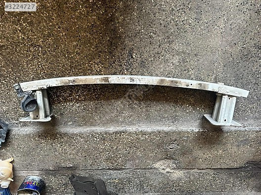 RENAULT TRAFİK TAMPON DEMİRİ HATASIZ ÇIKMA ORJİNAL