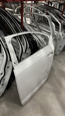 SKODA OCTAVİA ÇIKMA ORJİNAL SOL ARKA KAPI BD2