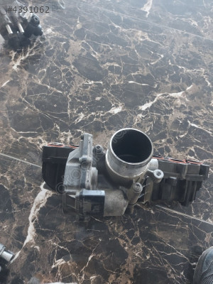 VW PASSAT B7 ÇIKMA EMME MANİFOLDU GAZ KELEBEĞİ