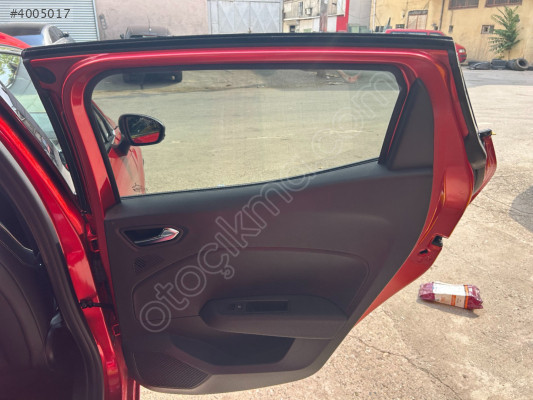 RENAULT CLİO 5 SAĞ ARKA KAPI İÇ DÖŞEMESİ PANDİZOT SÖKME ORİJİNAL