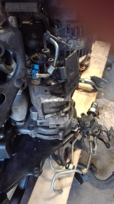 ford tourneo connect 90 lık  yakıt pompası