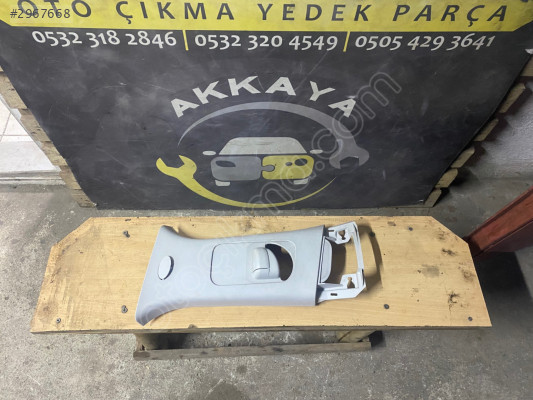 0735631350E Egea Orta Direk Kaplaması Üst Sol Orjinal Çıkma