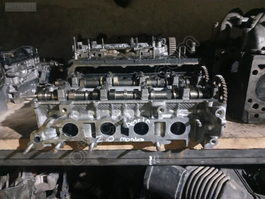 FORD MONDEO 2.0 BENZİNLİ SİLİNDİR KAPAĞI ÇIKMA