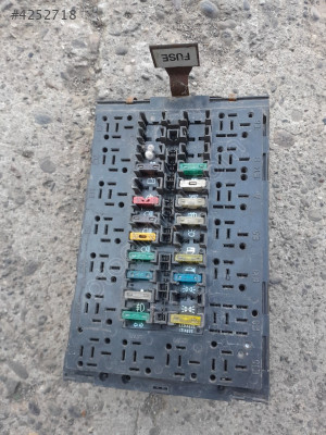 FİAT TEMPRA TİPO SİGORTA KUTUSU