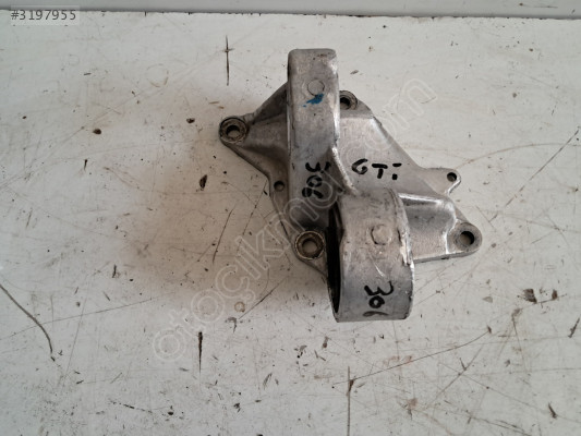 PEUGEOT 306 - 2000 GTI SAĞ AKS TAŞIYICI TAKOZ