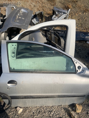 Peugeot 307 206 çıkma orjinal kapı
