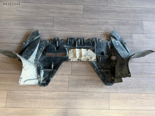 Motor Alt Muhafaza VW Passat B6 Benzin 3C0825237