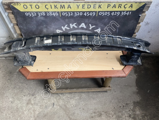 11761002 W117 Mercedes CLA Arka Tampon Demiri Orijinal Çıkma