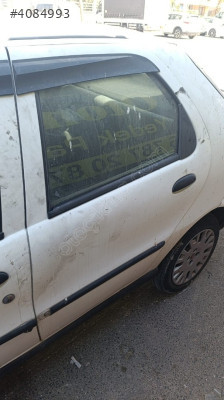 Fiat Albea sol arka kapi