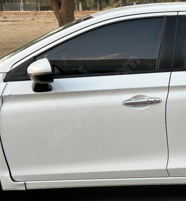 HONDA CİTY SOL ÖN KAPI ( BEYAZ - DOLU )