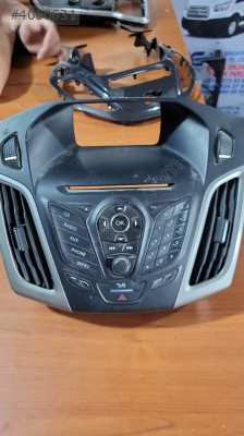 2012 VE SONRASI FORD FOCUS RADYO KONTROL PANELİ AM5T 18K811 BE