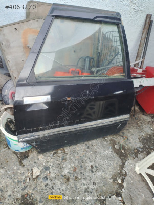 RENAULT 21 SAG ARKA KAPİ TEMİZ
