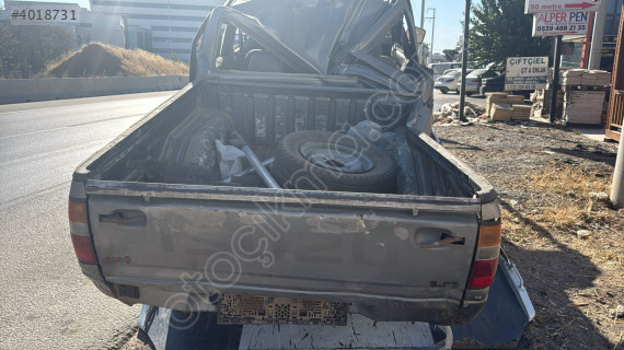 99 Isuzu TFR bagaj kapağı