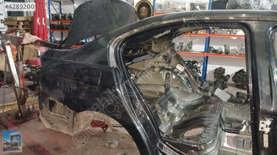 TURKUAZ BMW E90 TAVAN HATASIZ ORJİNAL