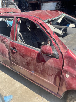 SKODA FABİA SAĞ ÖN KAPI
