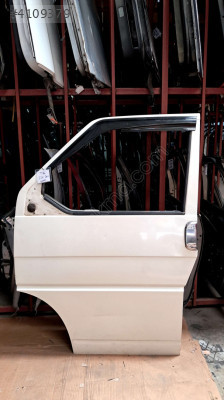 ÖN KAPI - SOL - TRANSPORTER T4 - ( 701831055 )
