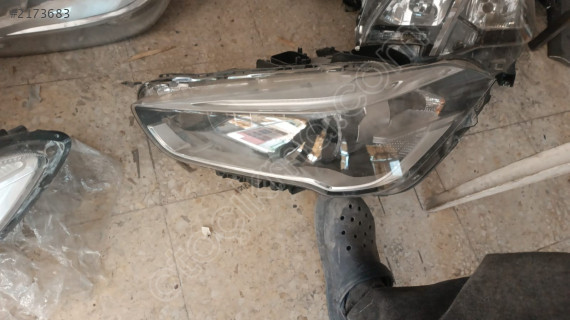 Bmw X3 sol ön far çıkma