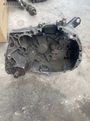 Laguna 1    2.0 motor RXT şanzıman
