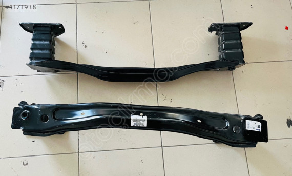 Alfa romeo Tonale arka tampon demiri