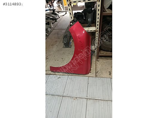 Clio 5 sol ön çamurluk 3000 TL