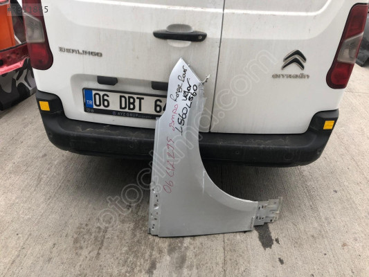 RANGE ROVER VELAR L560 SAĞ ÖN ÇAMURLUK