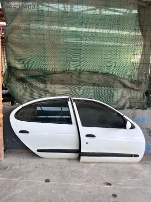 RENAULT MEGANE 1 ÇIKMA SAĞ ÖN SAĞ ARKA DOLU KAPILARI