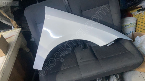 SEAT LEON SAĞ ÖN ÇAMURLUK SIFIR İTHAL BOYALI ÇAĞRI OTO MASLAK