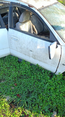 Mitsubishi Carizma 98/04 model  ön kapı çikma orjinal