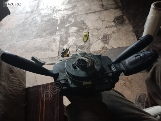 Peugeot 206 partner sinyal far ratyo kolu takim