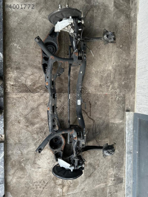 AUDİ Q3 ARKA DİNGİL