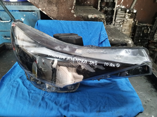 HYUNDAİ ELENTRA SAĞ FAR