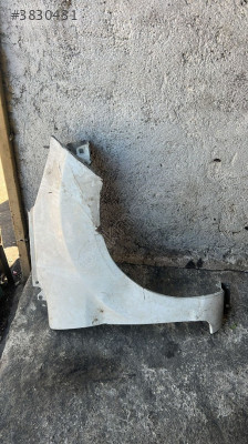Ford fiesta sağ ön çamurluk