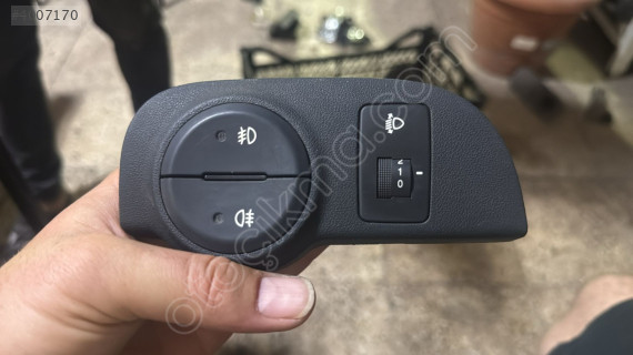 HYUNDAİ ERA SİS FAR DÜĞMESİ VE FAR SEVİYE TUŞ TAKIMI ORJ ÇIKMA